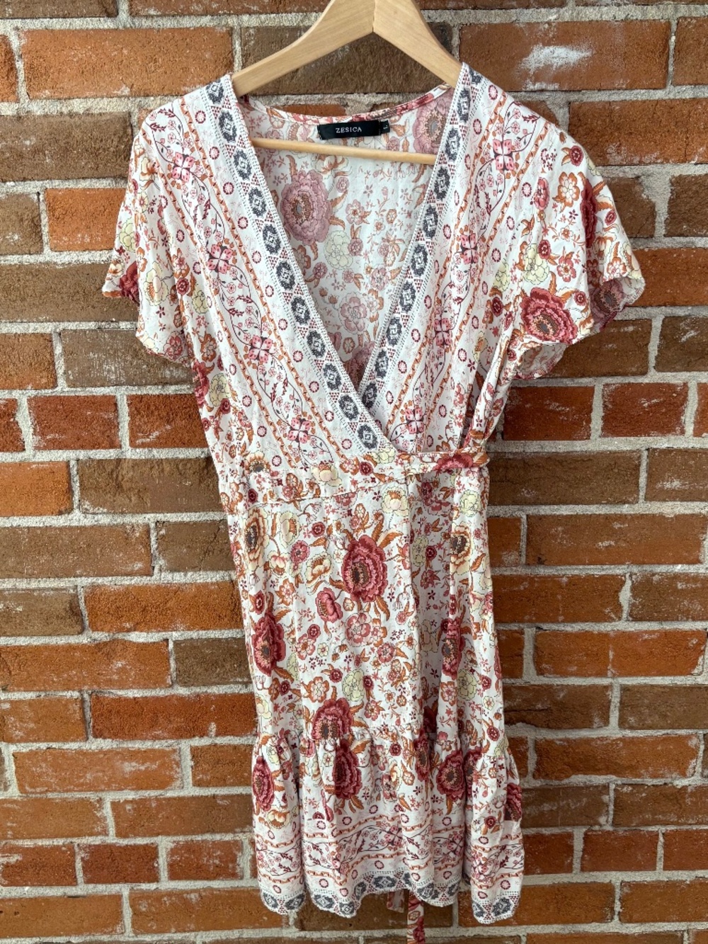 Zesica Women’s Floral Wrap Dress Size L